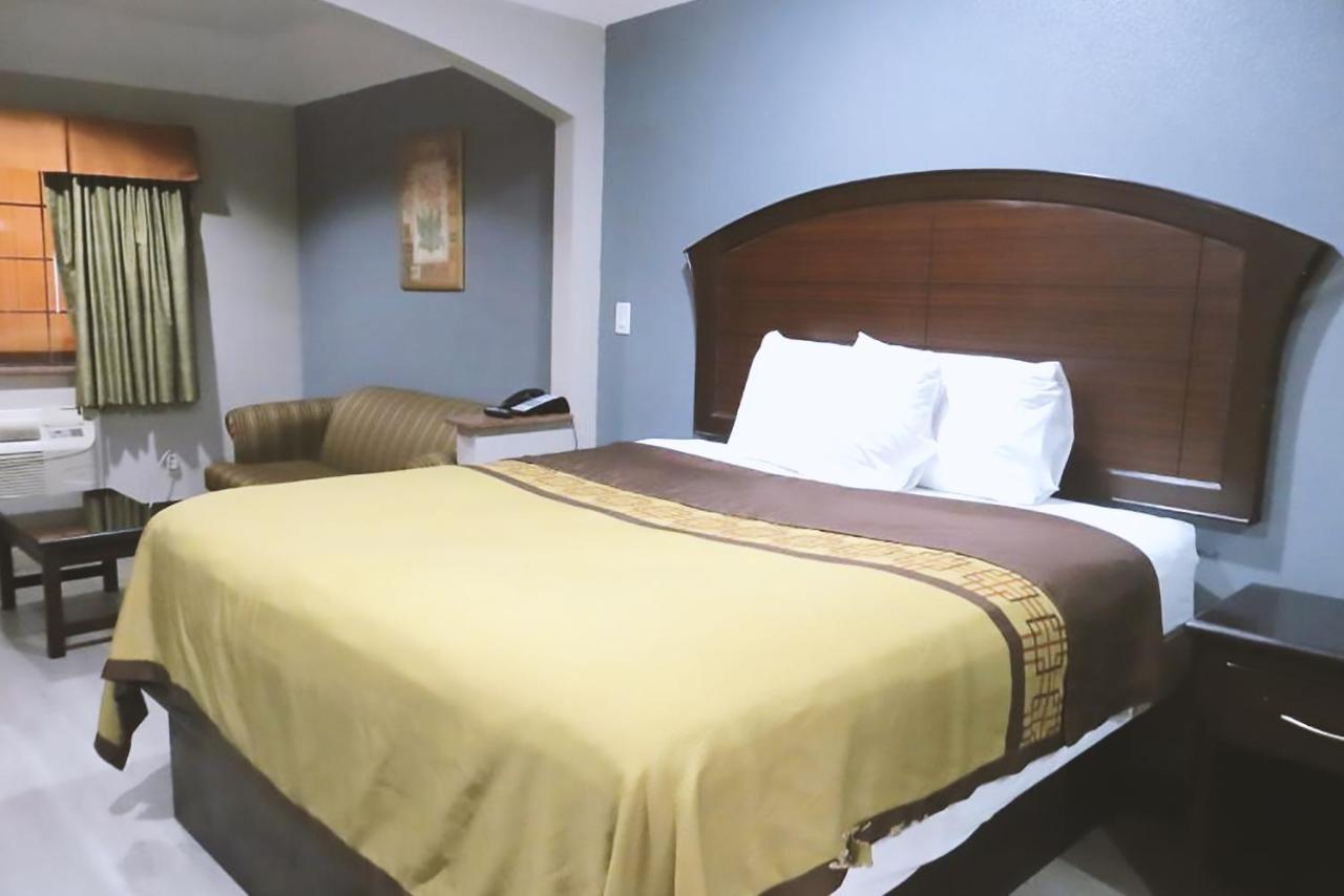 Blue Way Inn & Suites By Jasper Houston Kültér fotó